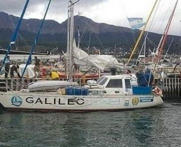 Amarró en Ushuaia un velero liderado por un ex combatiente de Malvinas luego de llegar de la Antártida